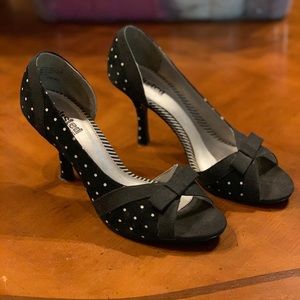 Unlisted open toe pumps